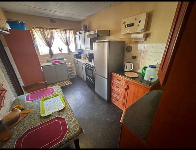 4 BEDROOM HOUSE FOR SALE IN VANDERBIJLPARK CE 2